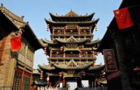 豫园和城隍庙连一起吗？(去上海城隍庙，是白天去好还是晚上去好？)